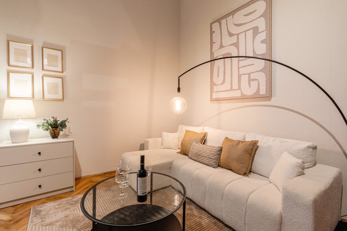 3BR Loft Apartment • Heart of Bp • Sleeps 8+